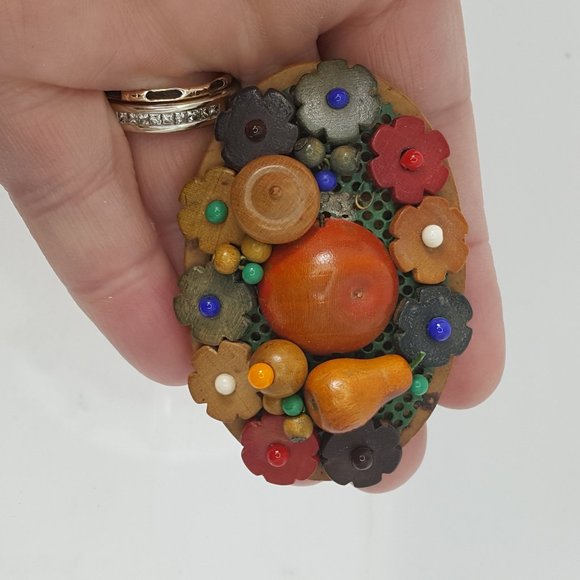 WWII Wooden Fruit Pin made in Czechoslovak. Rare - Picture 3 of 12
